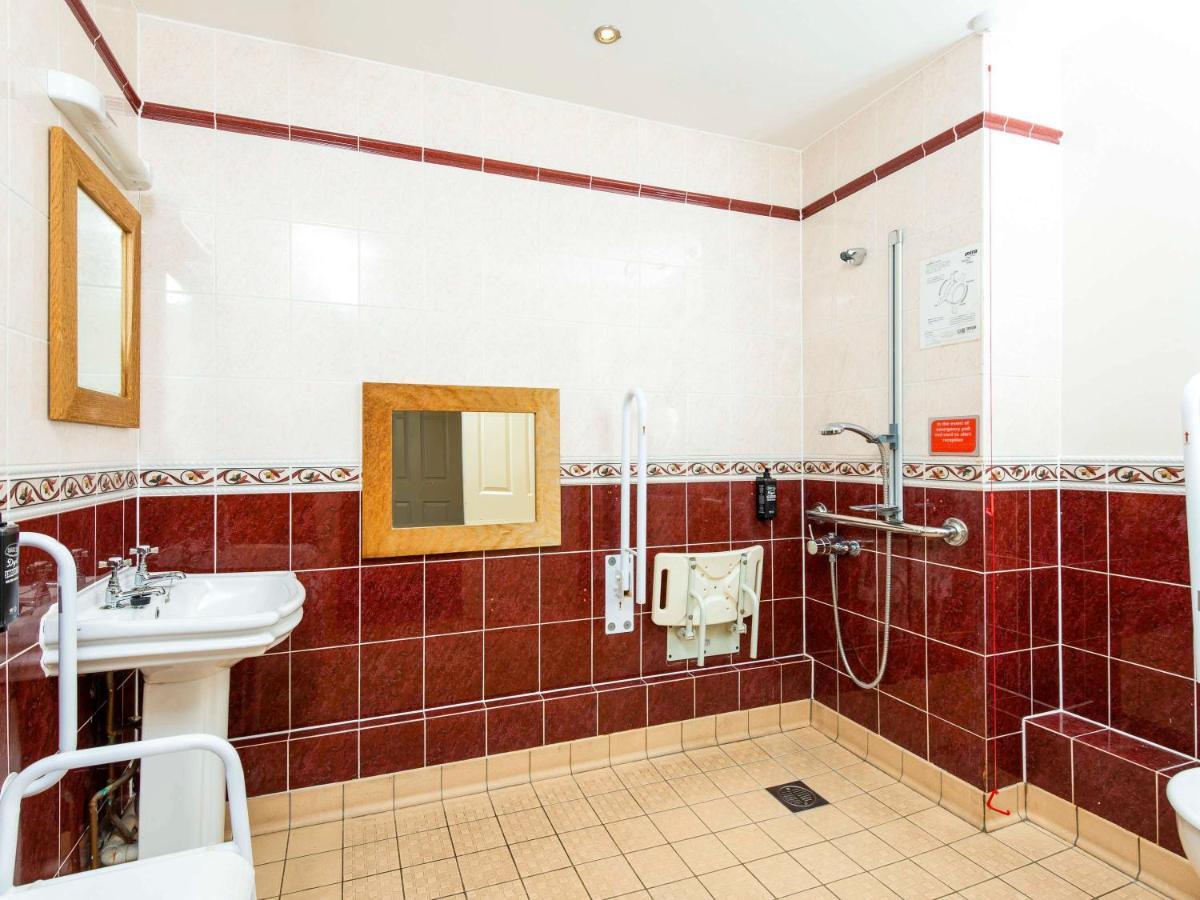 Ibis Budget Bromsgrove Exterior photo